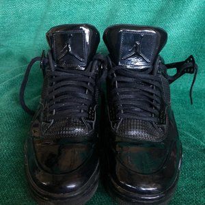 Black Jordan 4s